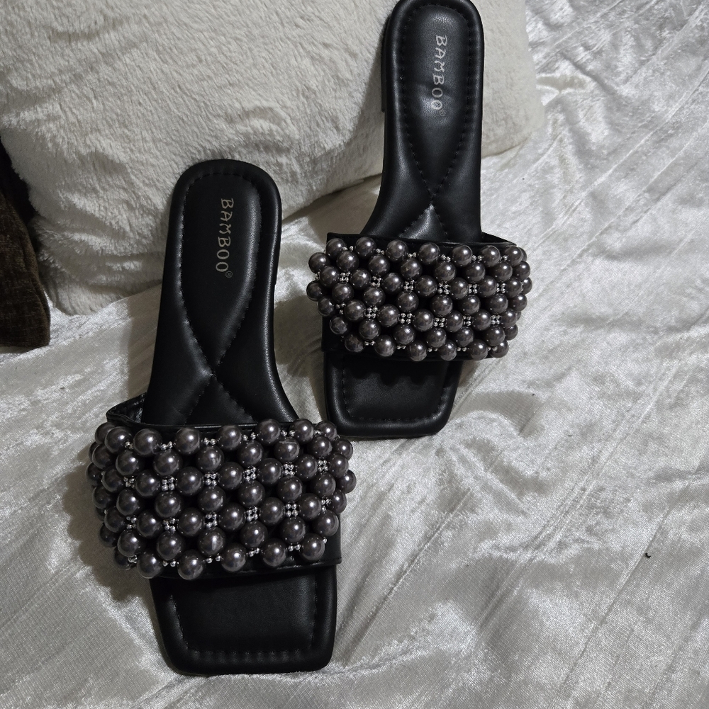 Bamboo Black Pearl Embellished Sandals NWT